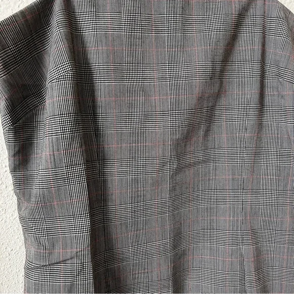 Yves Saint Laurent Yves Saint Laurent - Picture 4 of 14